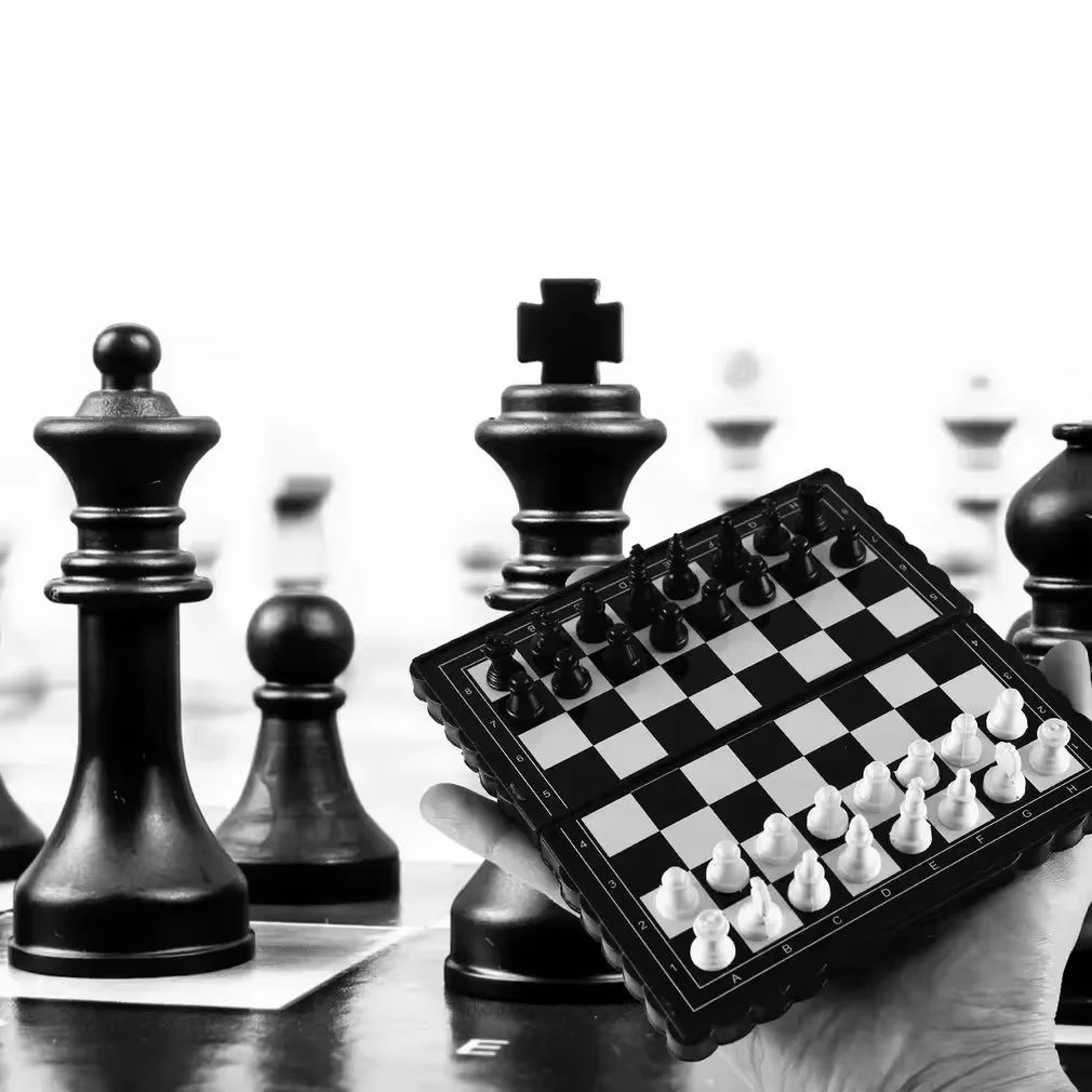 1Pc Mini Magnetic  Chess Set   – обзор и цена Outdoor Adventure Game